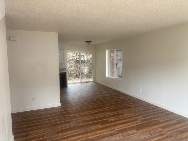 Foto del edificio - 660 Hueners Ln