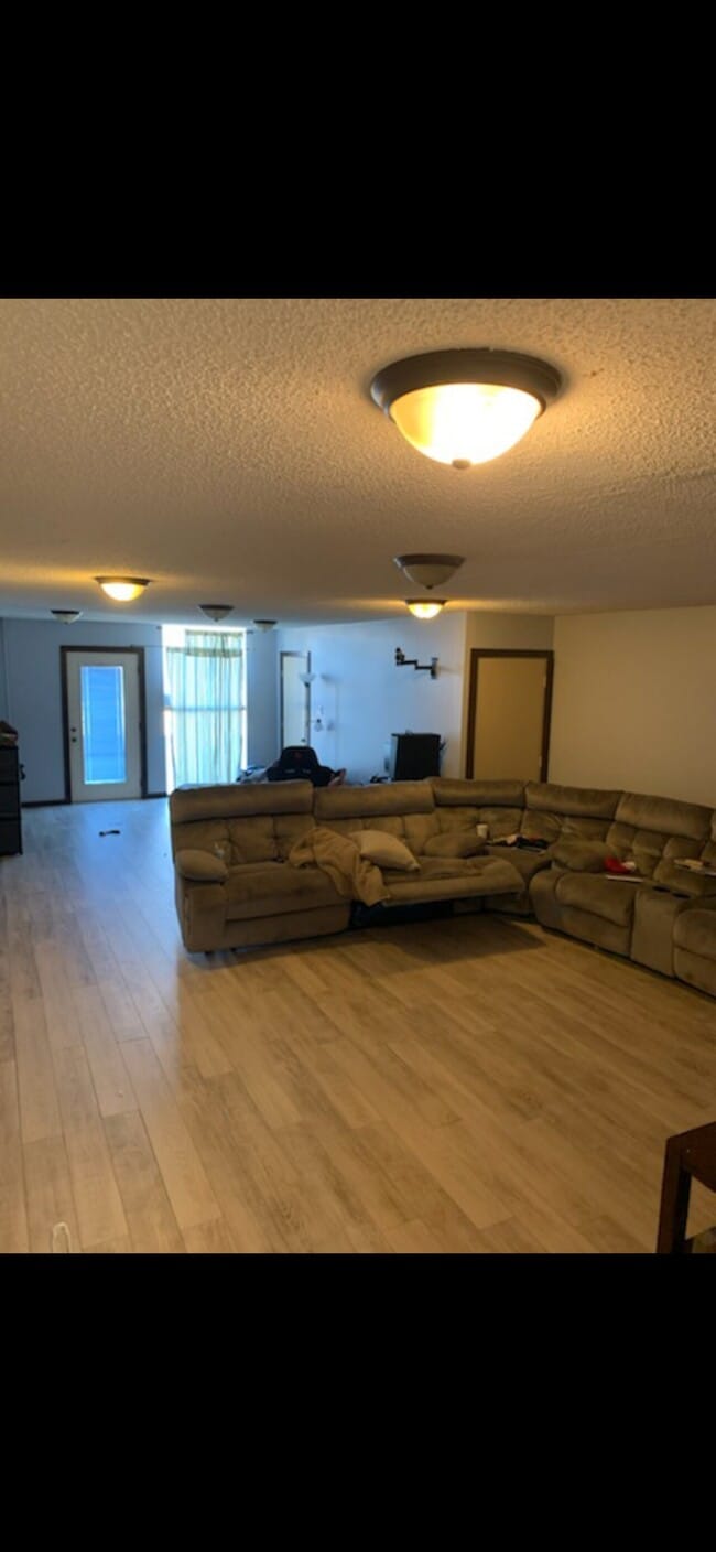Building Photo - 340 kibler unit a