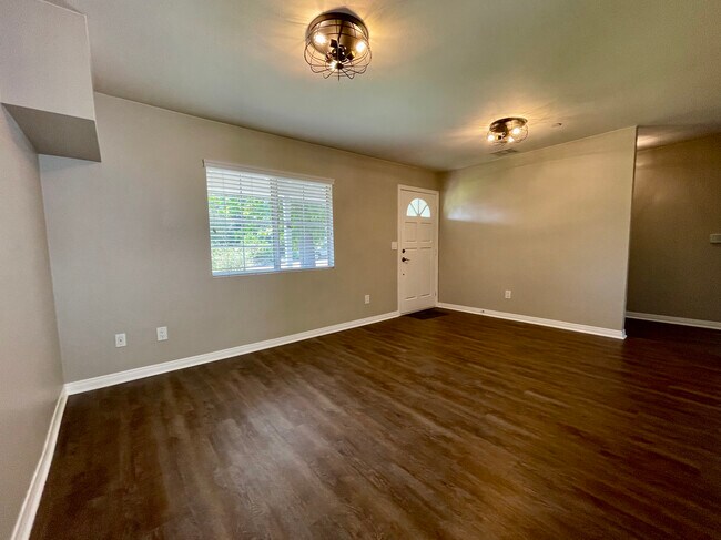 Foto del edificio - 174 S Sunnyside Ave