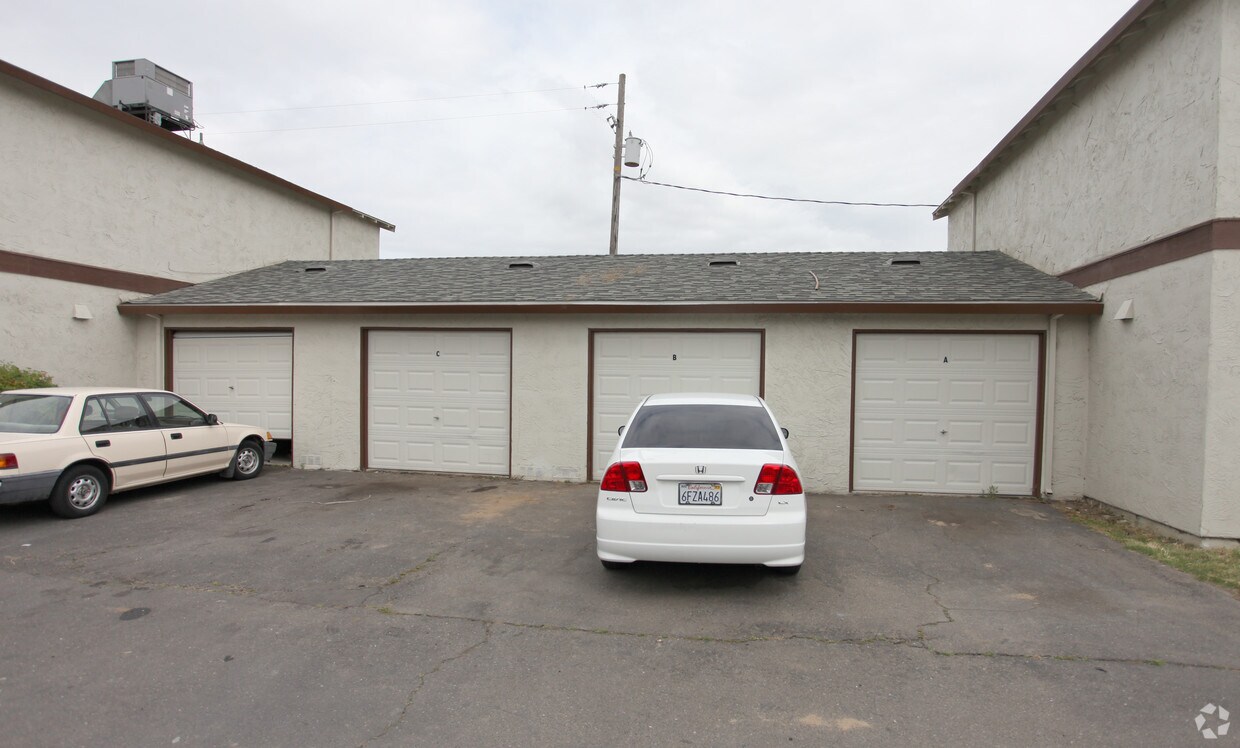 Building Photo - 3557 Merced Ave
