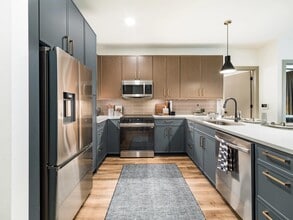 Building Photo - Modera Chandler