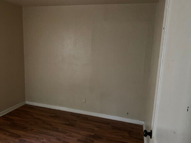 Foto del edificio - 2951 Poland St