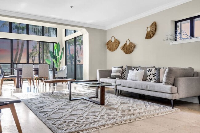 Foto del edificio - 6345 Collins Ave