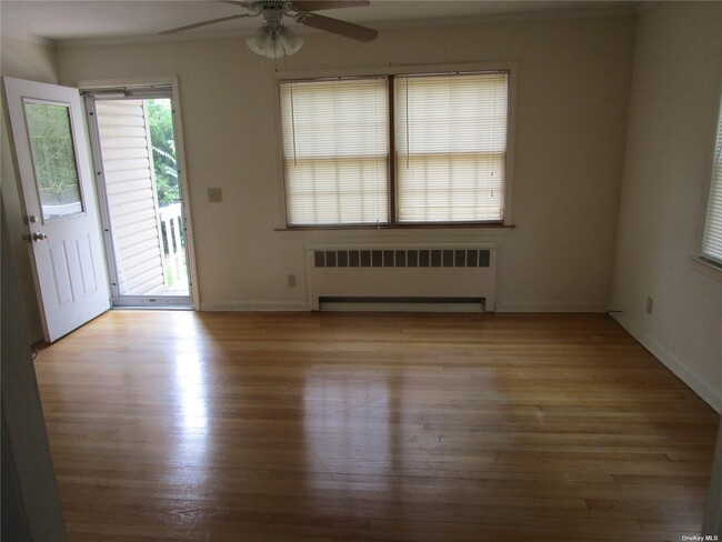 Foto del edificio - 427 N Country Rd