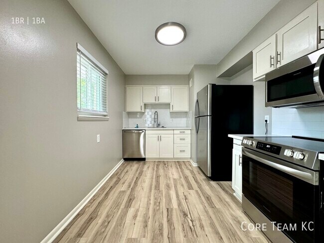 Foto del edificio - 1132 W 41st-4W