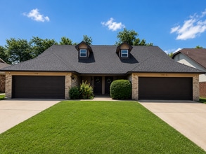 Building Photo - 7716-7718 Sable Ln