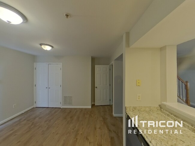 Foto del edificio - 9861 Greenbriar Way