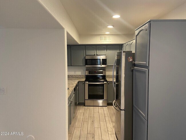 Foto del edificio - 16021 N 30th St