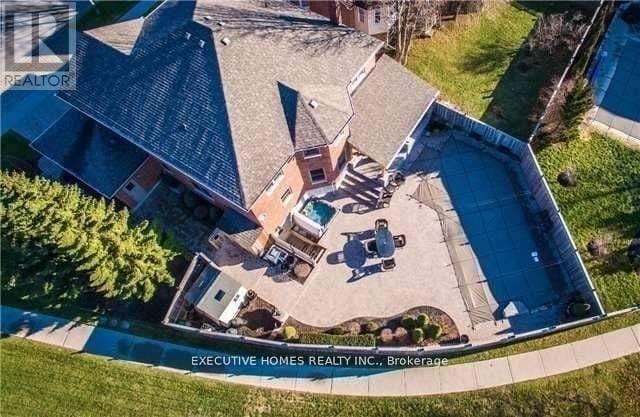 Building Photo - 2 Renwick Rd