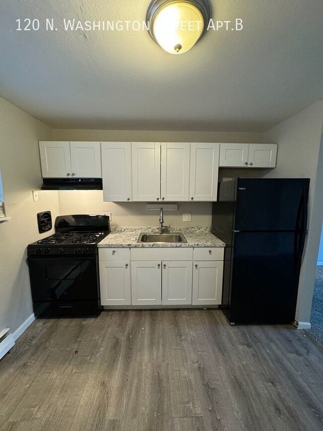 Building Photo - Updated 2 bedroom in the Heart of Delaware