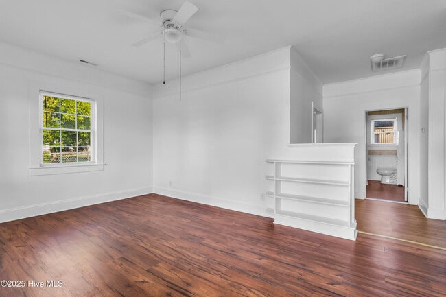 Building Photo - 407 Hoke St