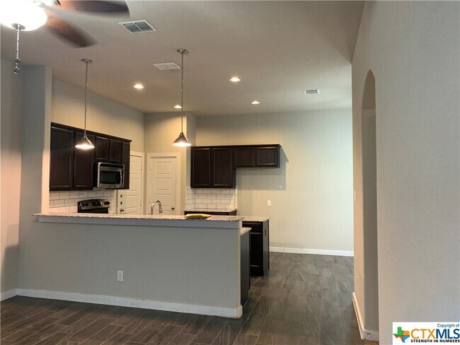 Building Photo - 1143 Creekside Orchard
