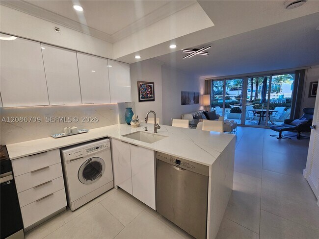 Foto del edificio - 2501 S Ocean Dr
