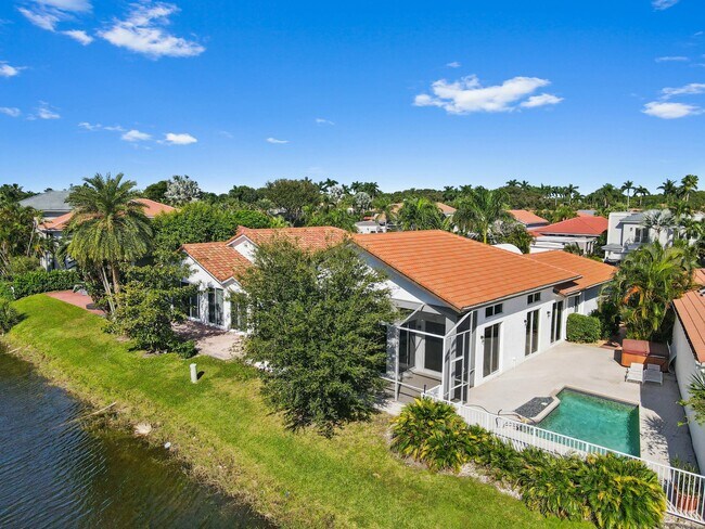 Foto del edificio - 17272 Hampton Blvd