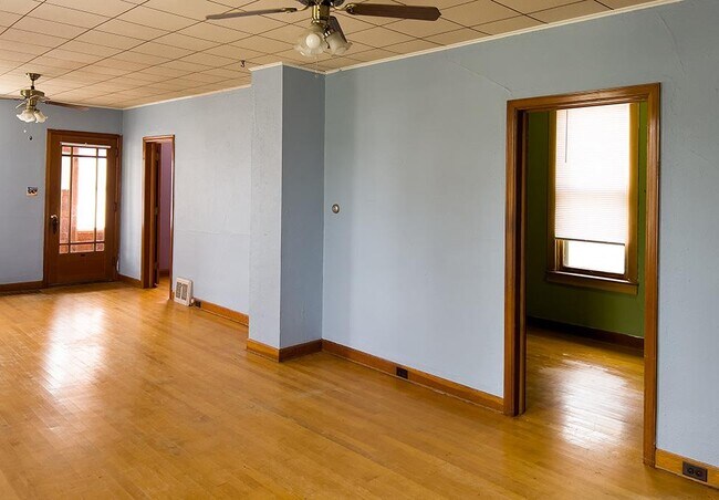 Building Photo - 620 Vaughn Ave