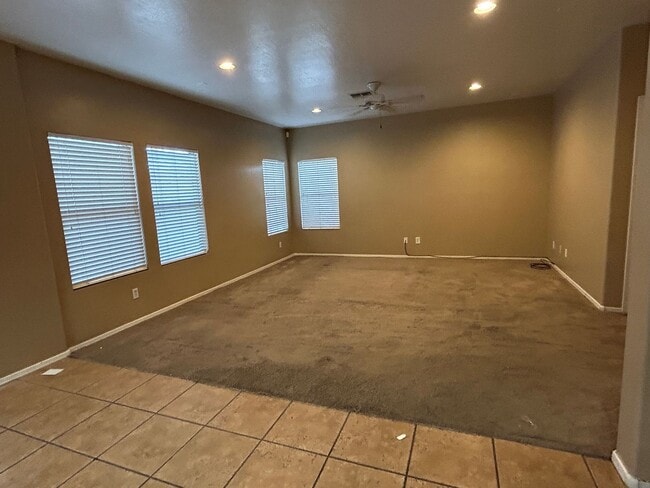 Photo - 9598 N 82nd Ln House