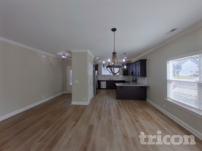 Foto del edificio - 607 Gallant Way