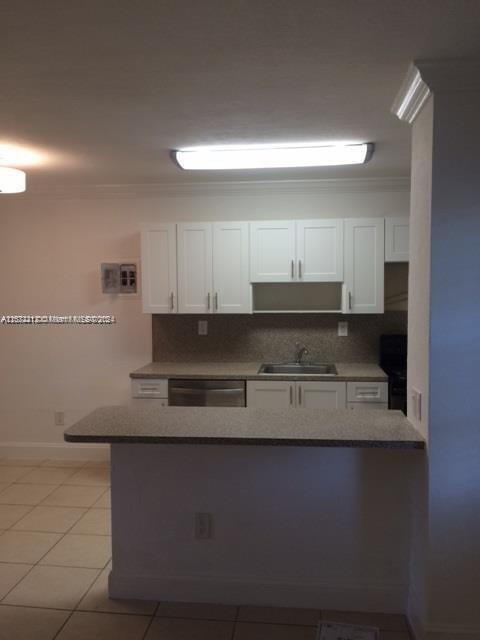 Building Photo - 890 NW 45th Ave