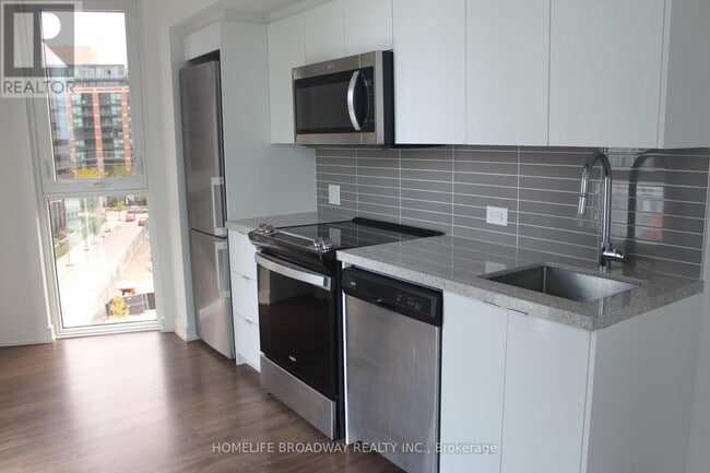 Building Photo - 30 Tretti Wy