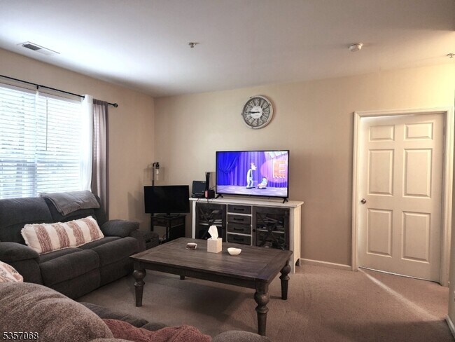 Foto del edificio - 53 Mountain View Ct