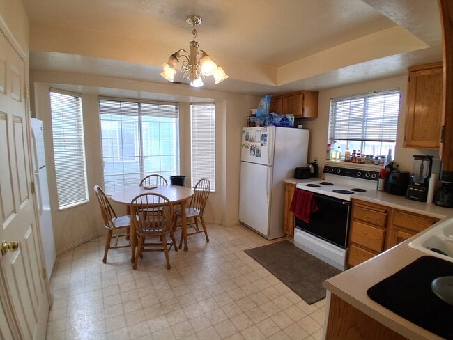 Foto del edificio - 565 N 300 E