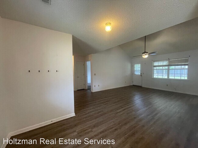 Building Photo - 3 br, 2 bath House - 2123 Walberg Drive