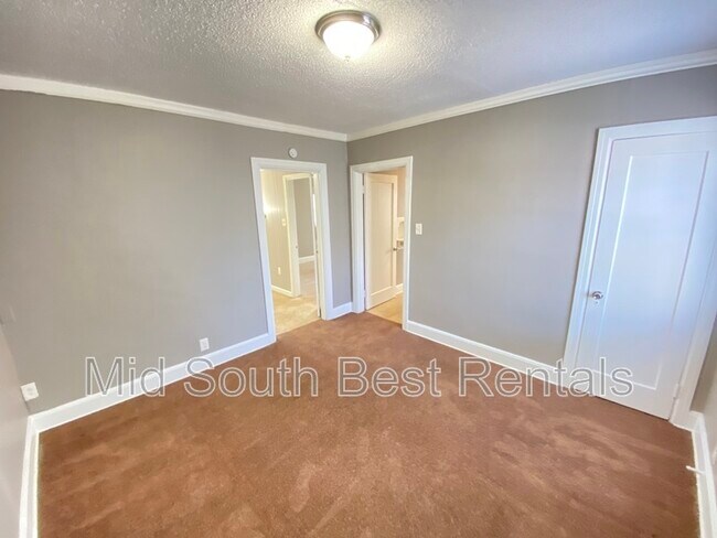 Building Photo - 4078 Kimball Ave