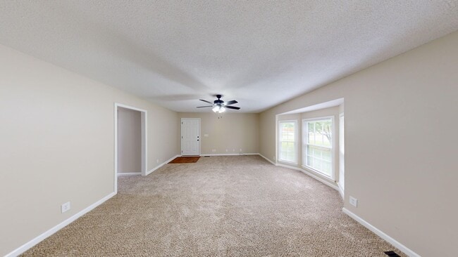 Building Photo - 1485 Nichols Dr
