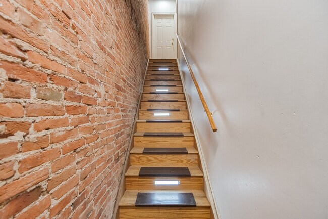 Foto del edificio - 1312 S Hanover St