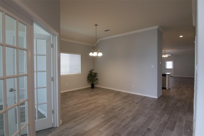 Building Photo - 1907 Benbrook Hollow Ln