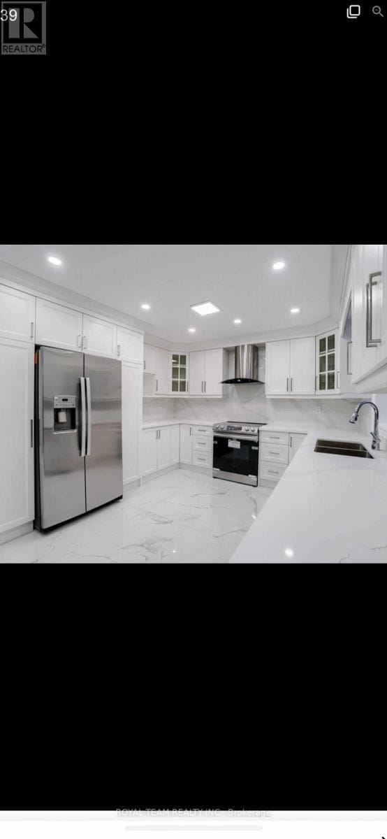 Building Photo - 809 Joe Persechini Dr