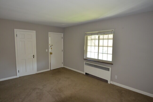 Foto del edificio - 6835 Plainfield Rd