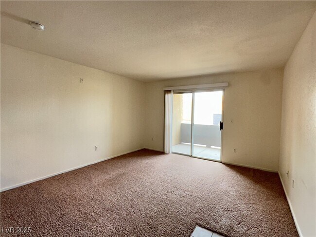 Foto del edificio - 2300 E Silverado Ranch Blvd