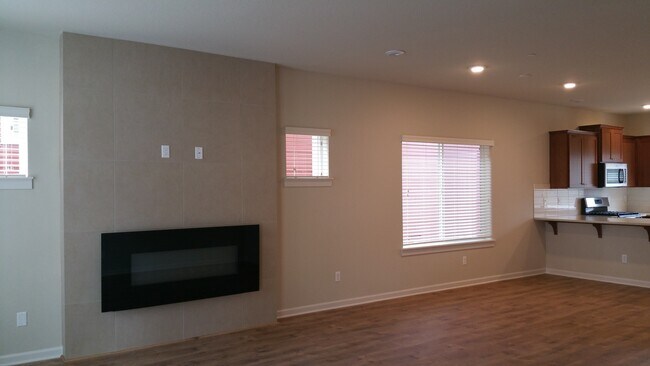 Photo - 427 NE Tork Pl Townhome