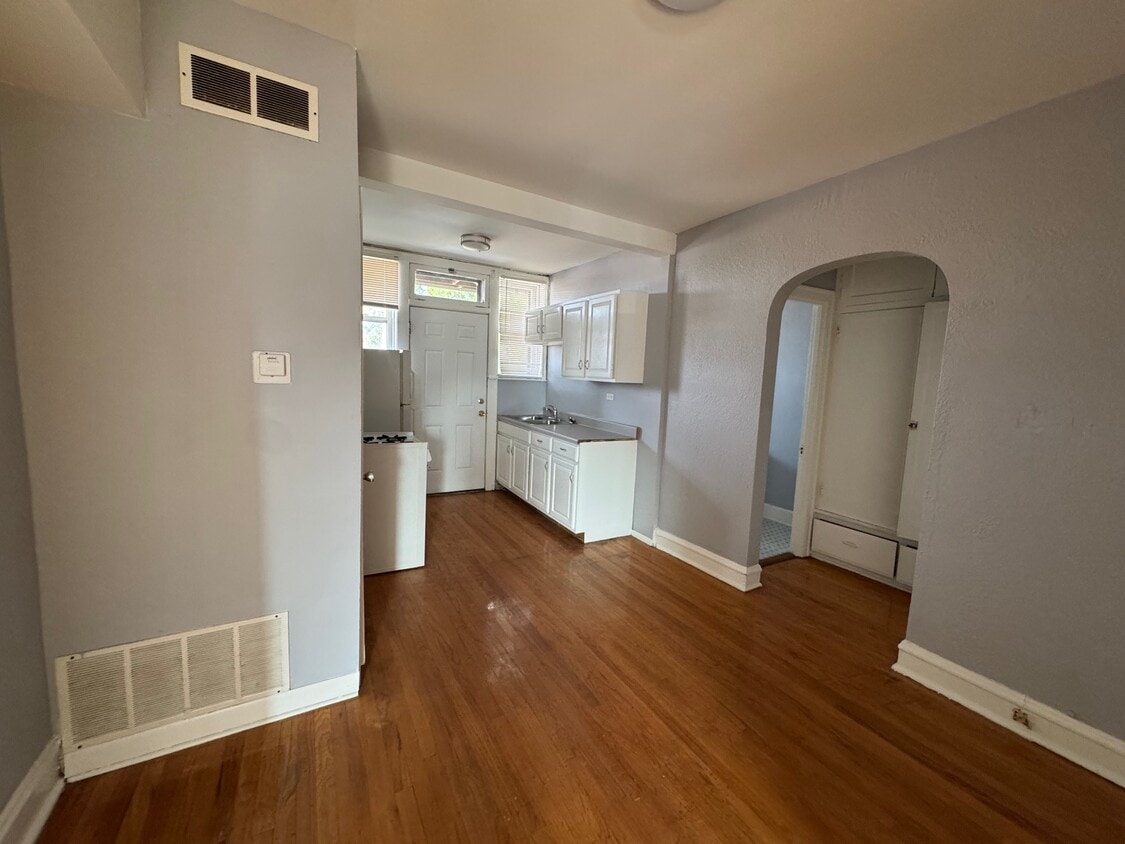 Foto principal - 7125 Stanley Ave
