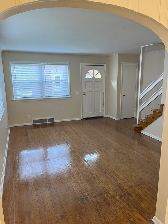 Foto del edificio - 2110 Market Ave N