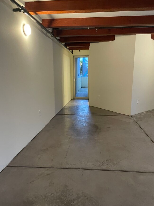 Building Photo - Mariposa Street 1020