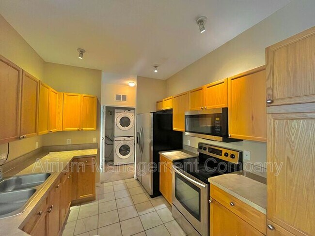 Photo - 3651 Oakdale Cir Apartment