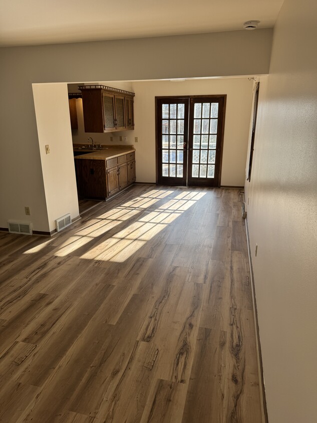 Dining room - 1916 River Park Ct