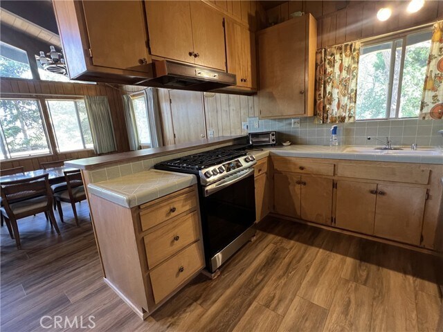 Building Photo - 830 Chillon Dr