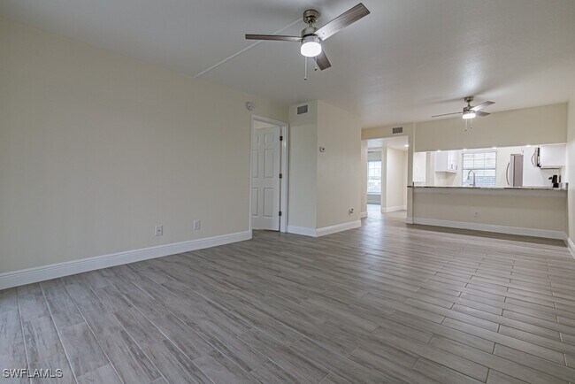 Foto del edificio - 2562 Kings Lake Blvd