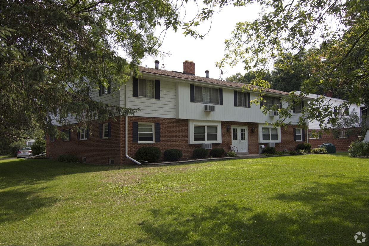 Primary Photo - 1103 Woodridge Dr