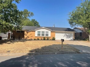 Building Photo - 1225 Norwood Dr
