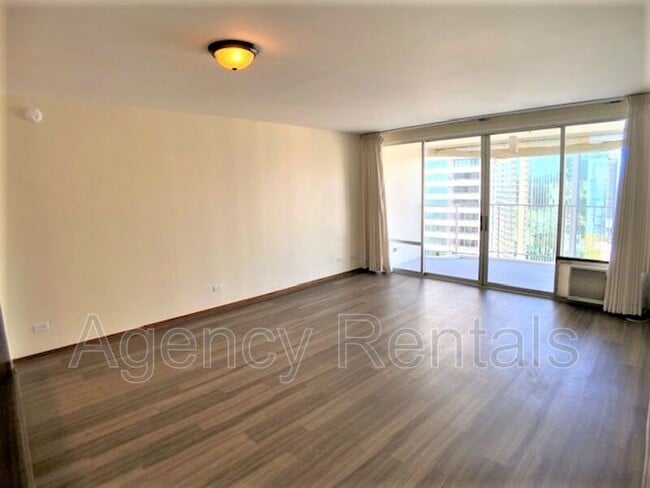 Building Photo - 1350 Ala Moana Blvd