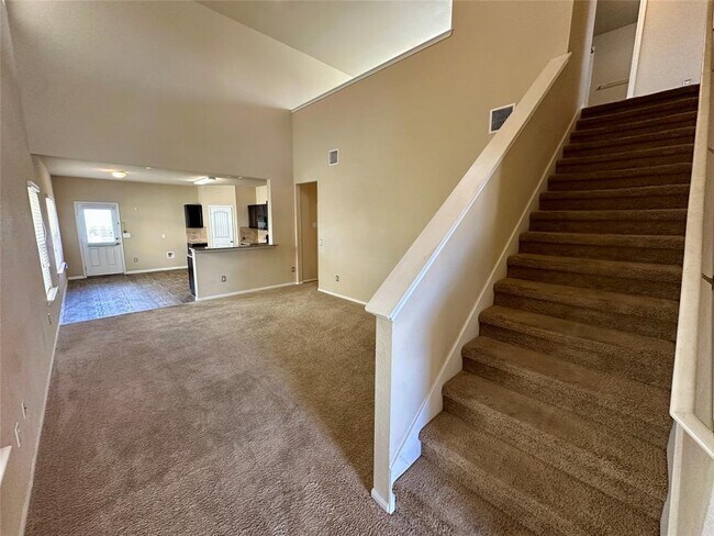 Building Photo - 12107 Waterford Run Way