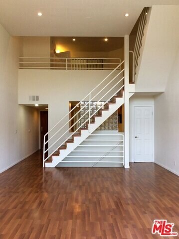 Foto principal - 3712 Evans St W