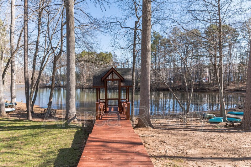 710 Northeast Dr Unit 12, Davidson, NC 28036 Condo for Rent in