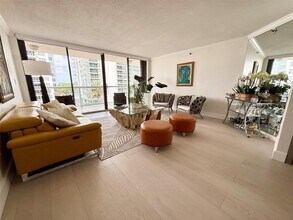 Building Photo - 5757 Collins Ave