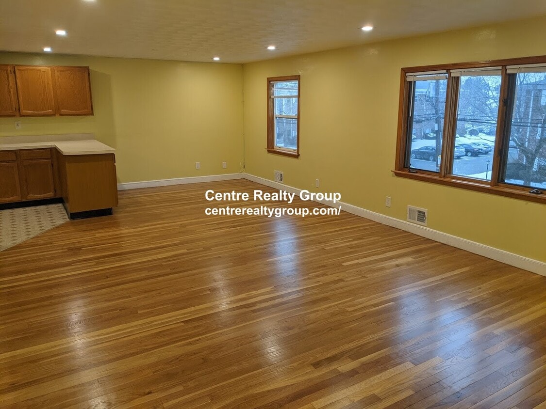 180 Lexington St Unit 2, Auburndale, MA 02466 Apartments in