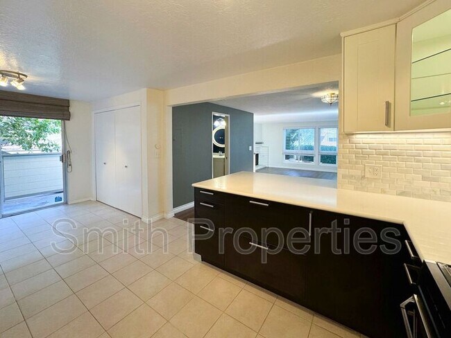 Building Photo - 41 Cresta Verde Drive
